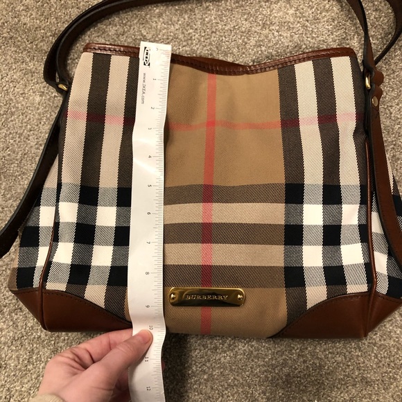 Open to offers. Burberry horseferry check tote - Picture 8 of 8
